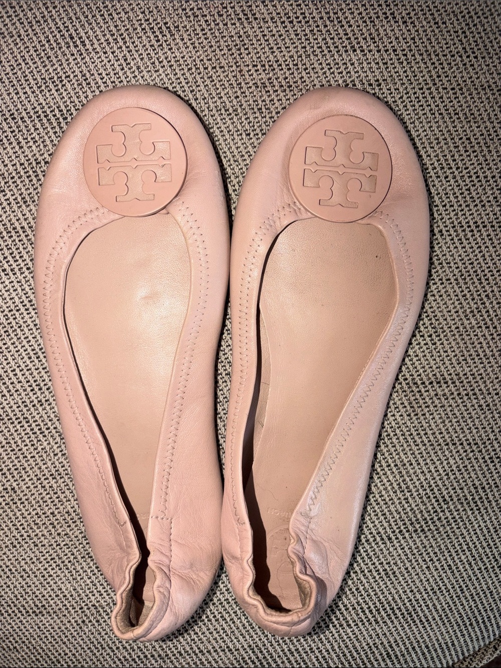 Tory Burch Blush Leather Logo Round-Toe Ballet Flats